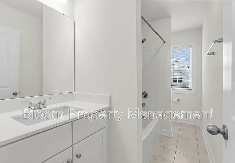 1577 Krait Ct — Photo 36