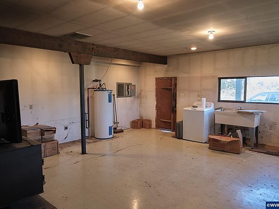 3rd image of 12023 NE Carl Rd