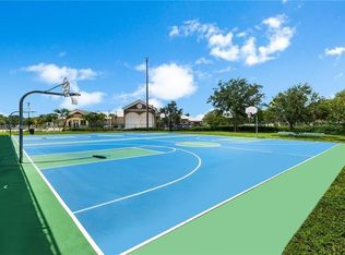 14100 Langley Pl, Davie, FL 33325