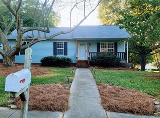 2907 Westgate Dr, High Point, NC 27265