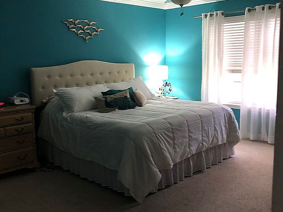 3rd image of 61 Sleepy Hollow Dr