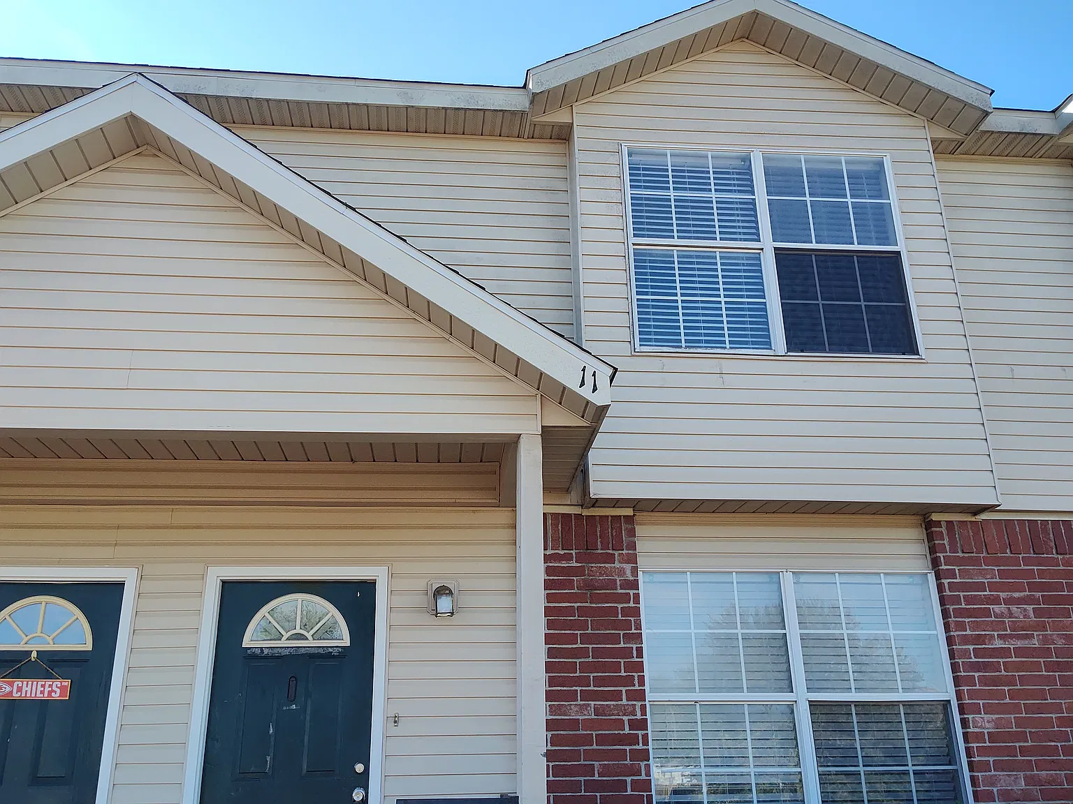 2 bed, 2.5 bath, 1152 sqft, $1,295 — Photo 1