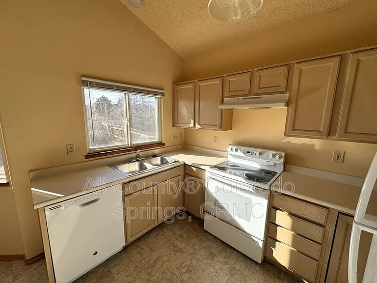 759 Descendant Dr — Photo 8