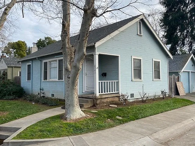 2741 16th St photo 1