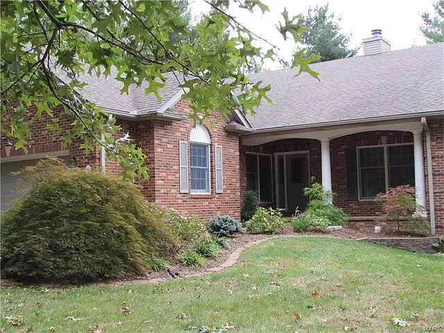 15 Pine Hollow Ct photo 1
