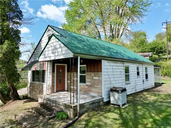 131 W 50th St, Shadyside, OH 43947