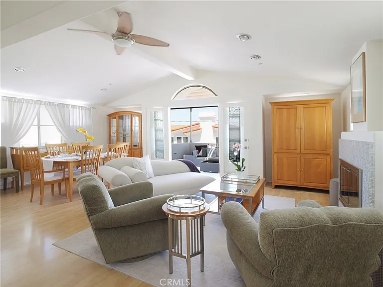 440 Marine Pl — Photo 8
