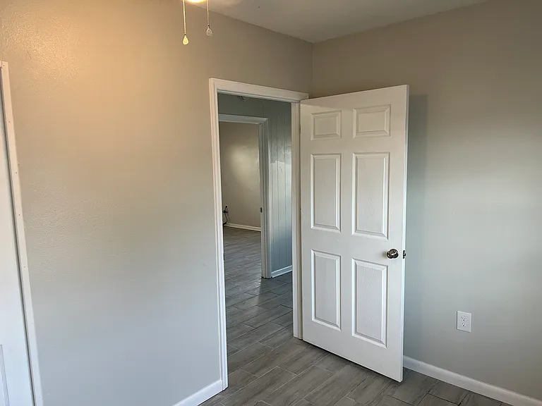 108 W Ball St #5 — Photo 7