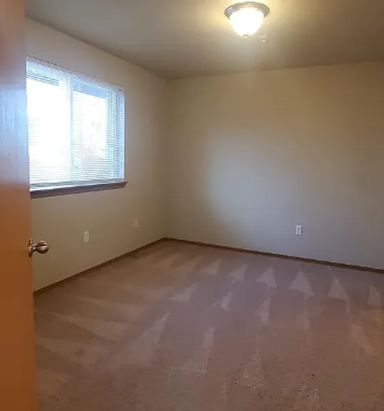 215 23rd Ave SW — Photo 10