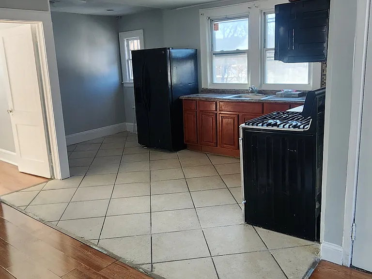 Eat in kitchen