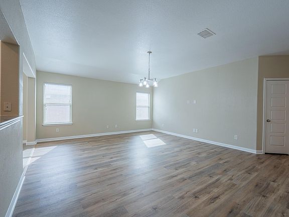 4th image of 624 Joppa Rd