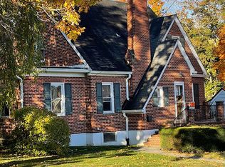 755 N 8th St, Wytheville, VA 24382