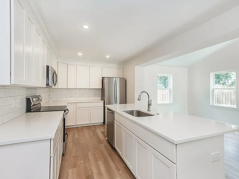 27011 Normandy Rd — Photo 37