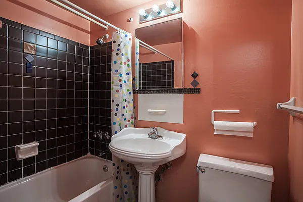 Rented by Oxford Property Group | media 7