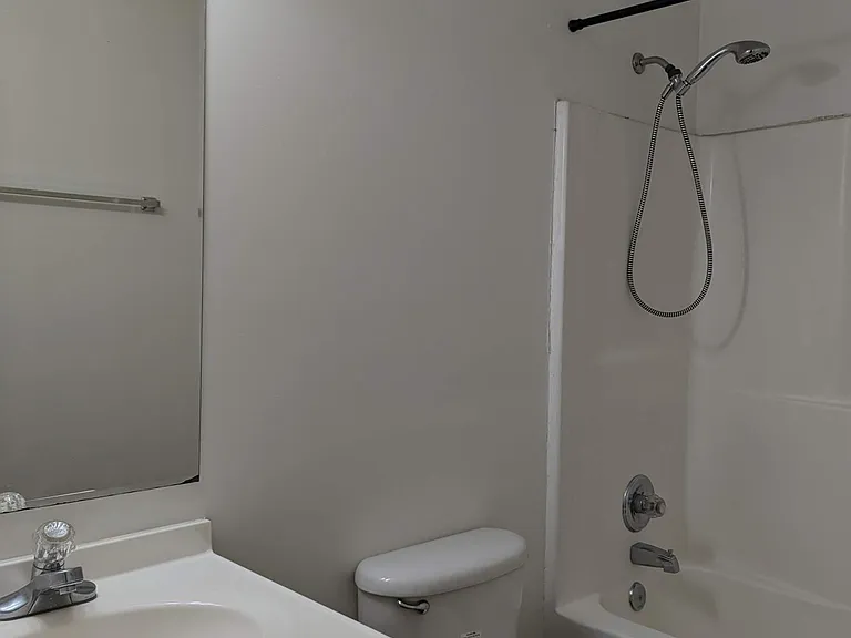 168 N Windridge Ln #B — Photo 8