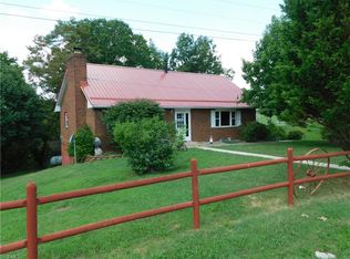 31 Pine Run Rd, Washington, WV 26181