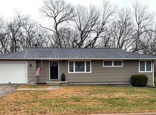 955S S Walnut St, Maryville, MO 64468