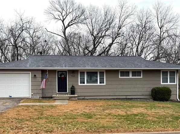 955 S Walnut St, Maryville, MO 64468