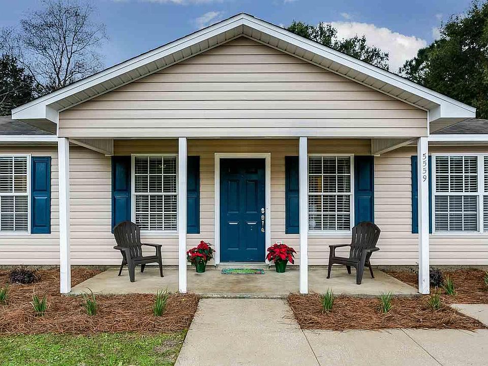 1st image of 5559 Woodcrest Dr