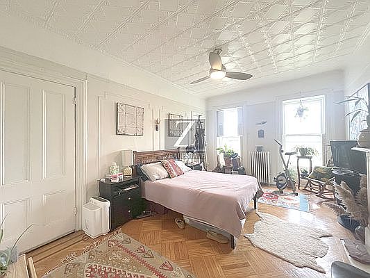 5th image of 384 Greene Ave #3