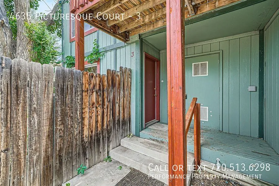 Spacious 2-Bedroom Apartment In Central Colorado Springs - Utilities Included — Photo 4
