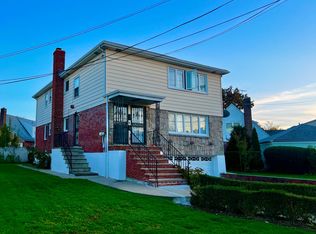 16622 Willets Point Blvd #2, Whitestone, NY 11357