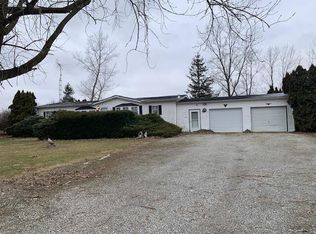 2410 Davis Rd, London, OH 43140