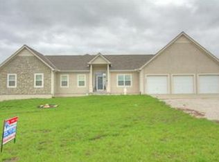 9020 NE 127th St, Liberty, MO 64068