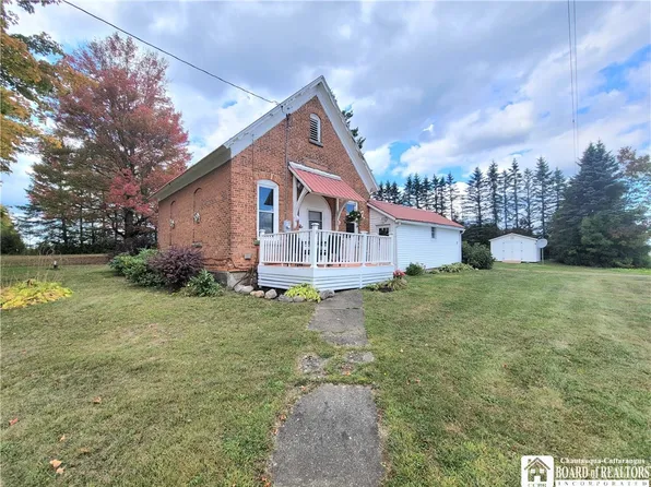 4207 Dean School Rd, Falconer, NY 14733