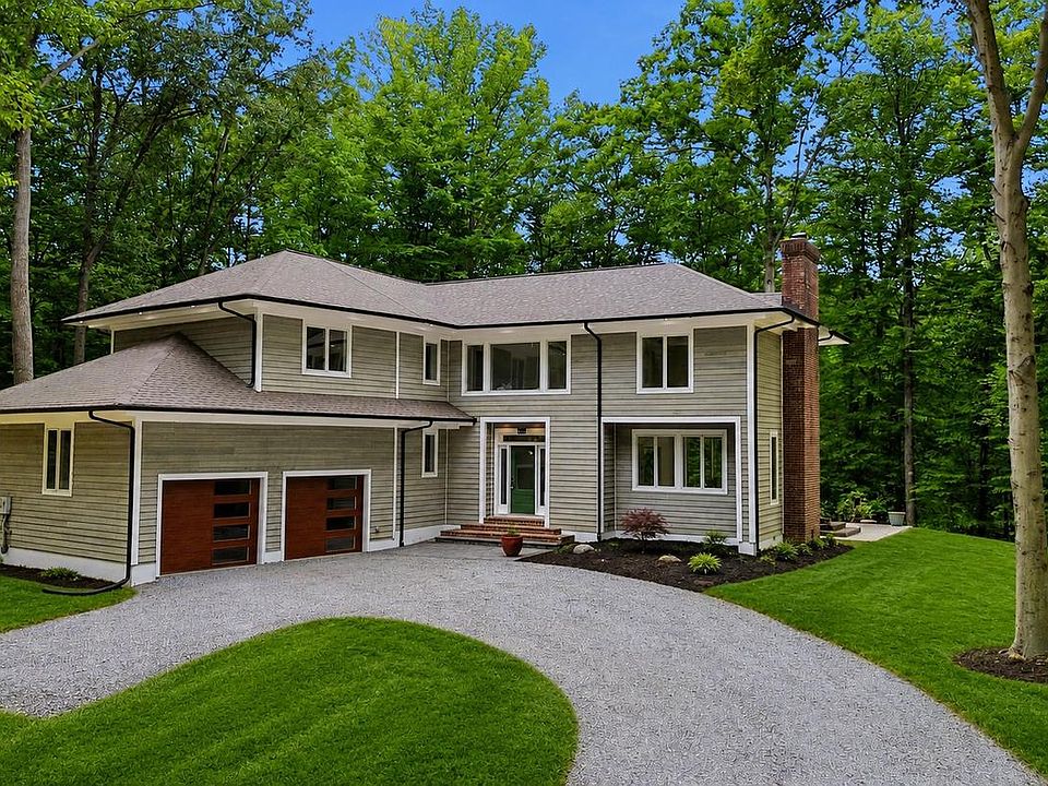 1st image of 979 Bramleigh Ln
