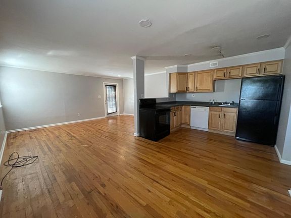 3rd image of 618 Palmer St APT A