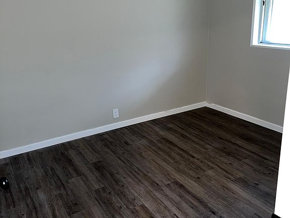 5th image of 199 Dalepark Dr APT 8