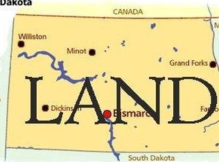 545 Vineyard Dr, Grand Forks, ND 58201