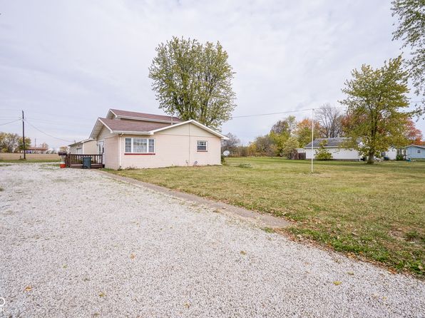 216 E Elm St, Jamestown, IN 46147