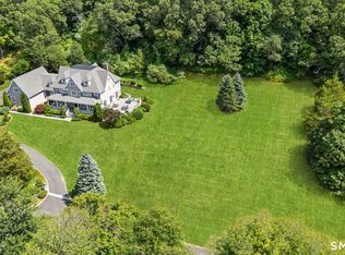 2 Longwood Dr, Redding, CT 06896
