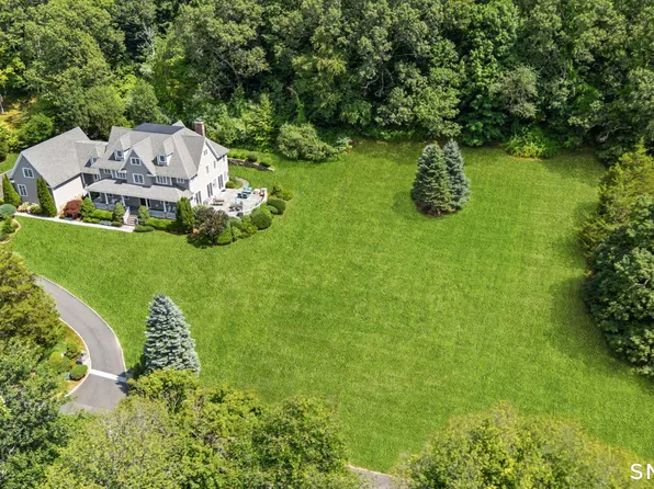 2 Longwood Drive, Redding, CT 06896