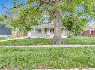 643 S Crestway St, Wichita, KS 67218