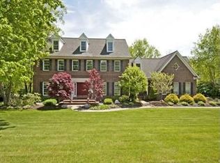 1002 Old Orchard Dr, Gibsonia, PA 15044