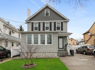 3829 Clearview Expy, Flushing, NY 11361