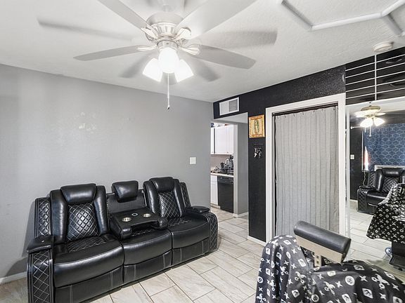 5th image of 4621 Glendale Pl NW