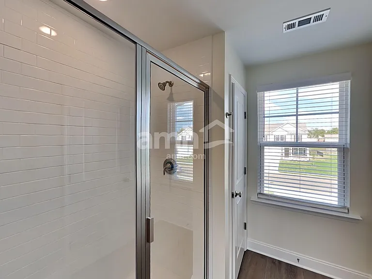 5319 Trust Dr — Photo 16
