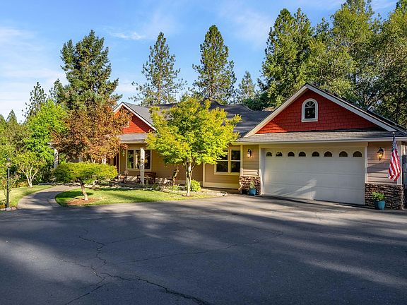4th image of 1260 Pinecrest Dr