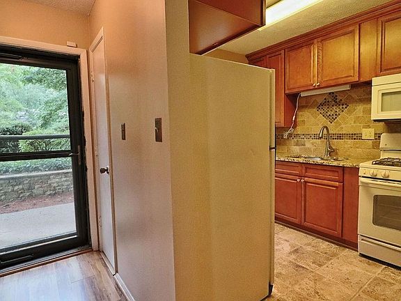 2nd image of 1602 Cumberland Ct