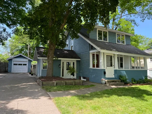 1112 Hillcrest Ave, Kalamazoo, MI 49008