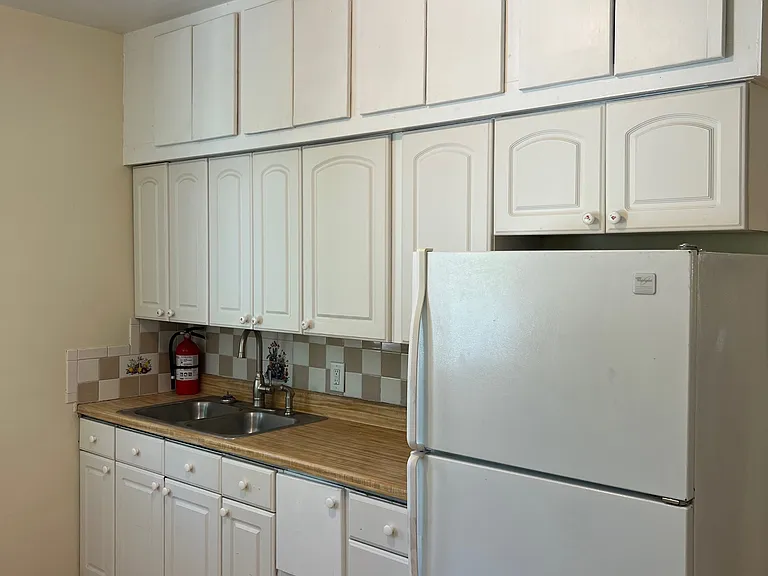 905 Suire Ave #2 — Photo 10