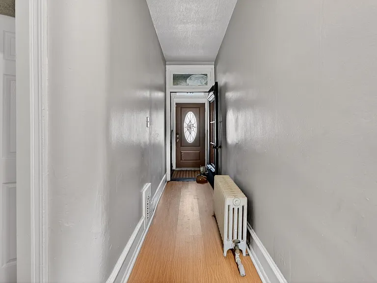 864 E Chelten Ave — Photo 8