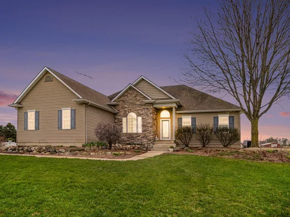 9553 Charles Ct, Dexter, MI 48130