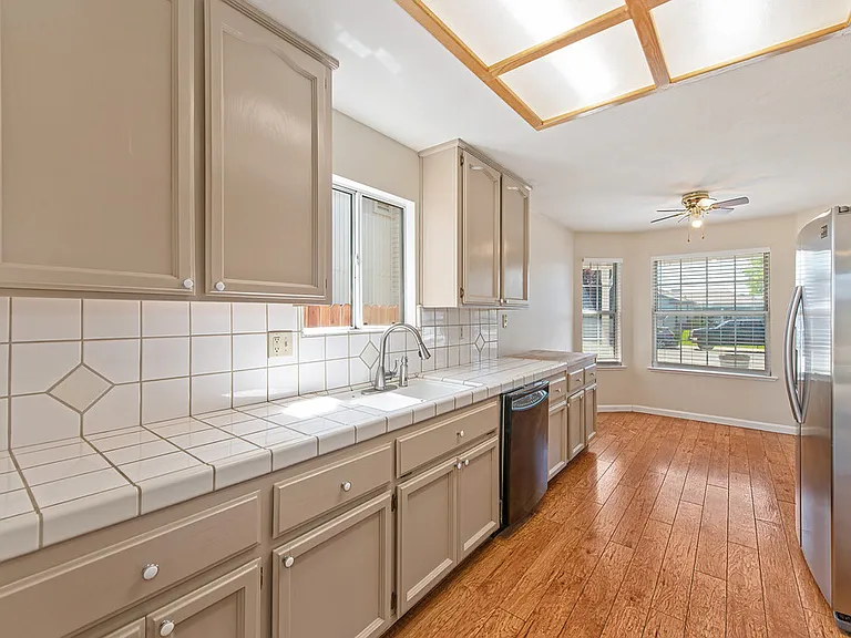 7337 Little Acorn Way — Photo 16