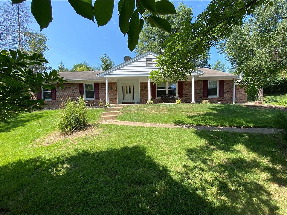 1st image of 12 Wedgewood Ln