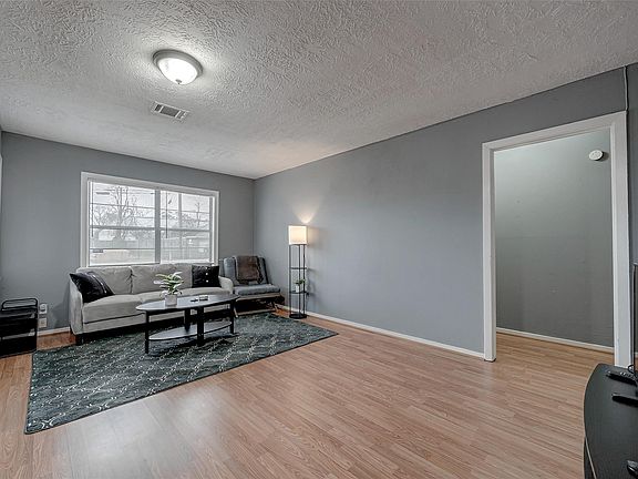 5th image of 7523 Roswell St